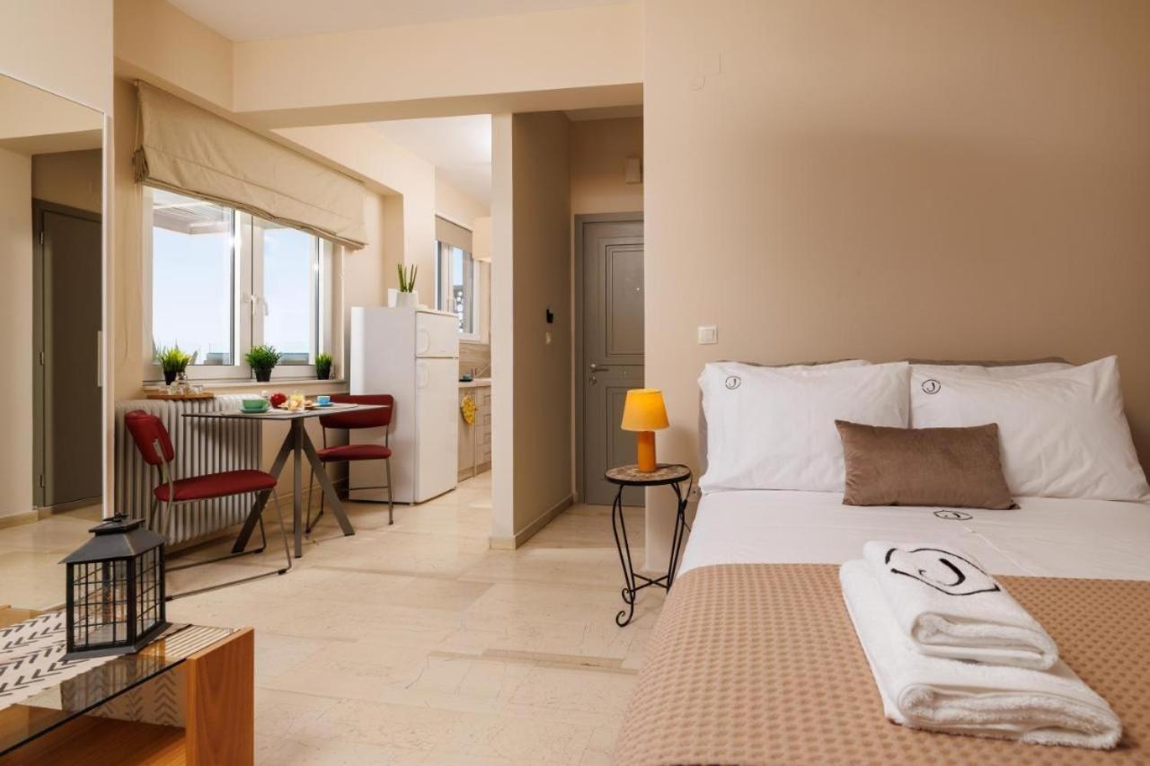 Jolly Suites Iraklion Buitenkant foto
