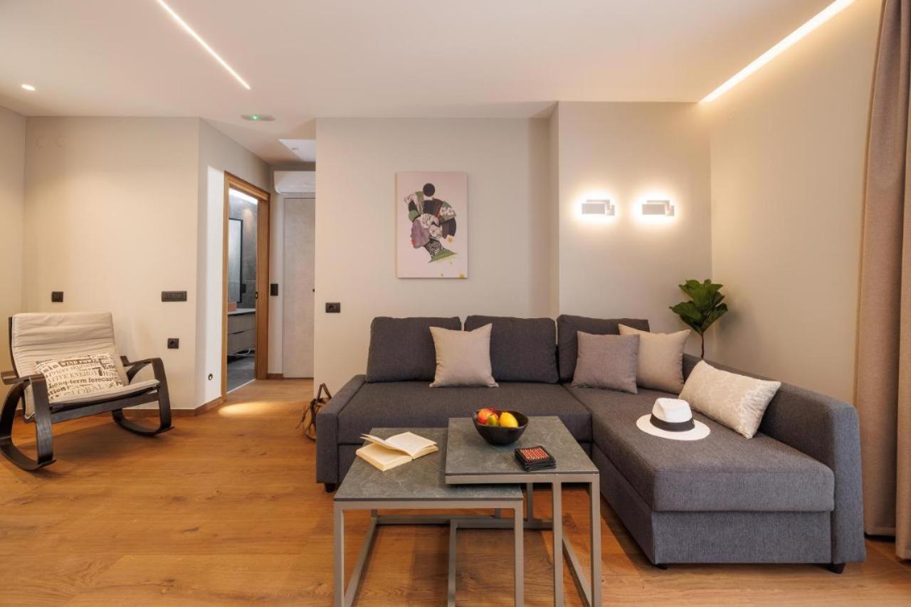 Jolly Suites Iraklion Buitenkant foto